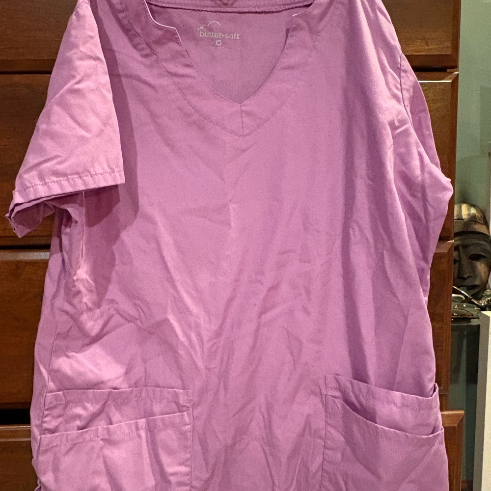 Butter-Soft Women's Scrub Top